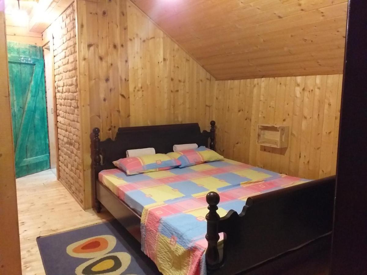 Lodging Vidmar เซรมสกี คาร์ลอฟซี ภายนอก รูปภาพ
