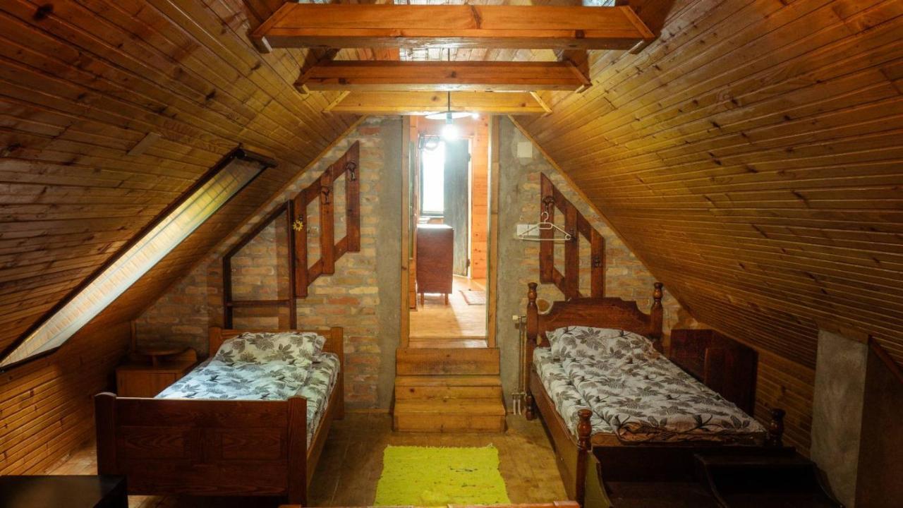 Lodging Vidmar เซรมสกี คาร์ลอฟซี ภายนอก รูปภาพ